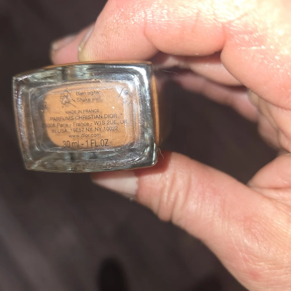 Dior Forever Skin Glow Foundation in Warm Brown
